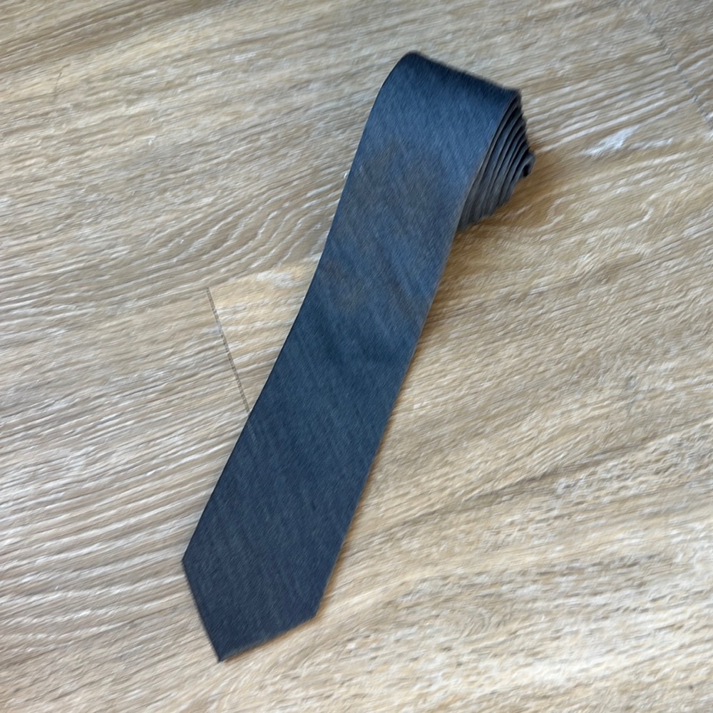 NWOT Van Heusen Heathers Gray Neck Tie